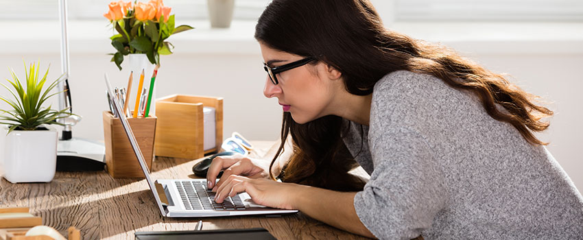 How Can I Stay Healthy When I Work at a Desk?